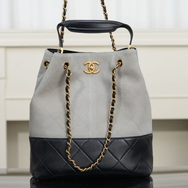 CHANEL 25a